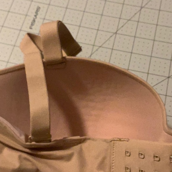 Tan Convertible Bra - Picture 3 of 5